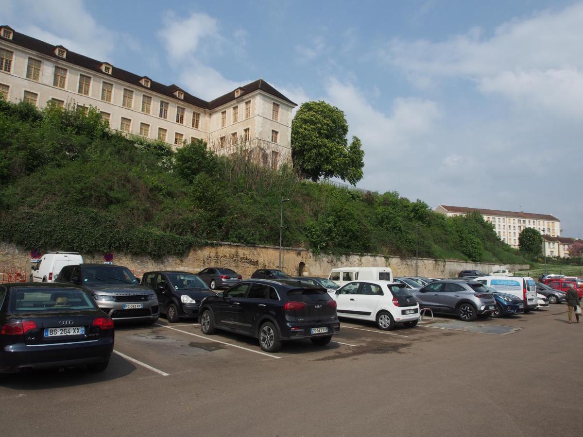 Ferienwohnung Le Mont Brenn Auxerre Exterior foto