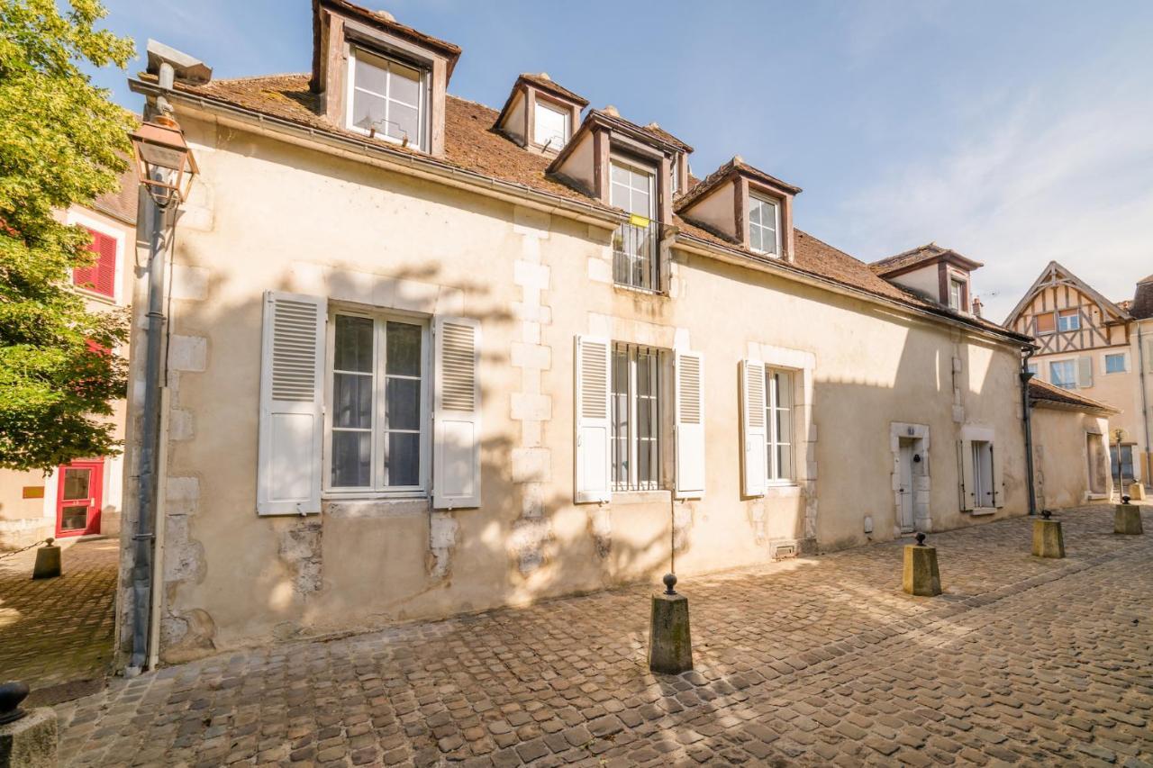 Ferienwohnung Le Mont Brenn Auxerre Exterior foto